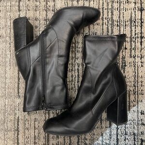 Black block heeled boot